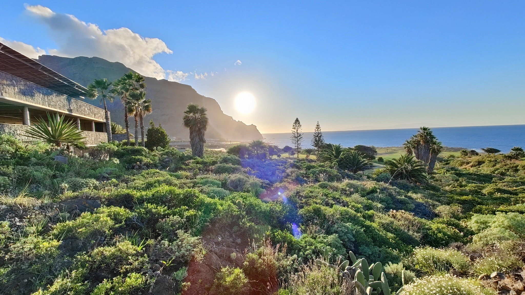 Resort de golf con vistas al océano y a la montaña en Tenerife